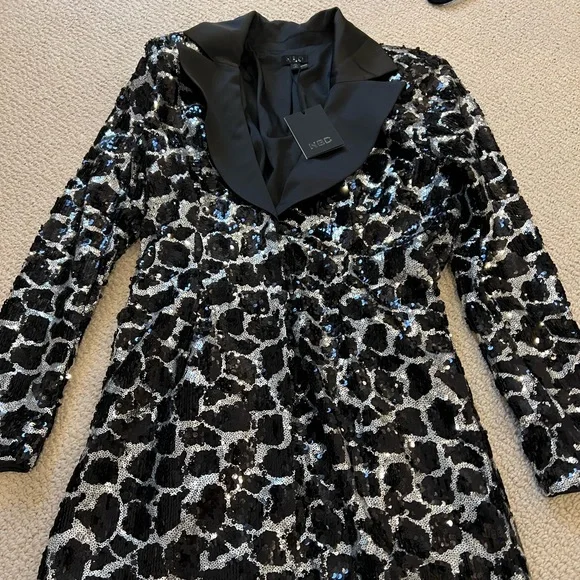 Dress - Picture 1 of 7